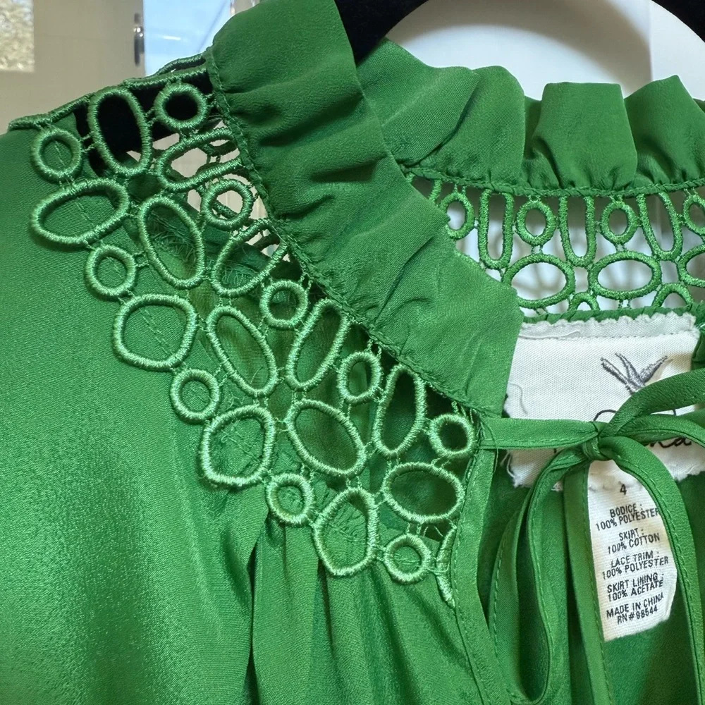 Anthropologie Green and Floral Dress size 4 with pockets - Picture 2 of 3